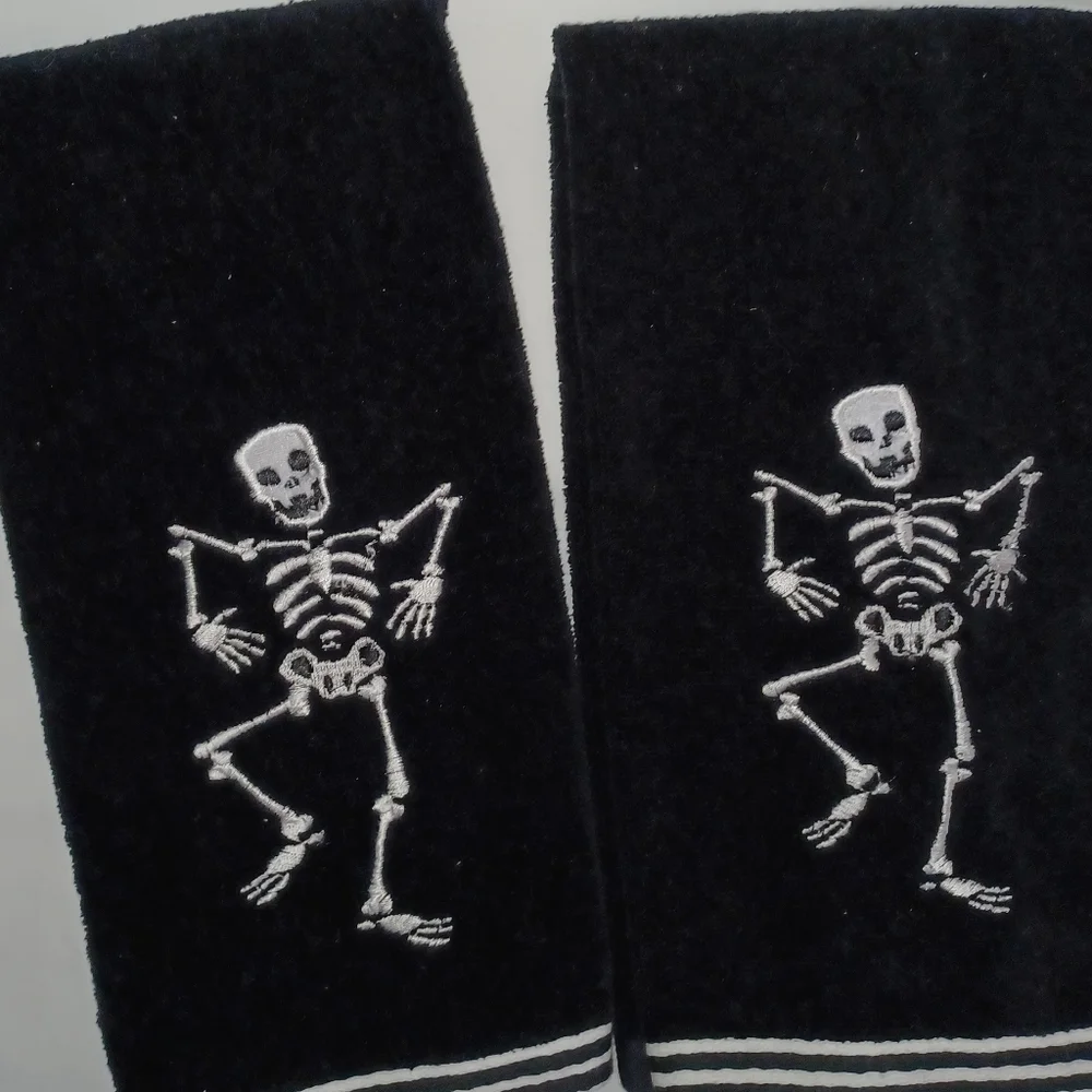 Black Skeleton Plush Hand Towel Set Of 2 Festive Halloween Fun Like New